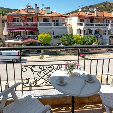 Near The Sea House Villa Néa Péramos Екстериор снимка