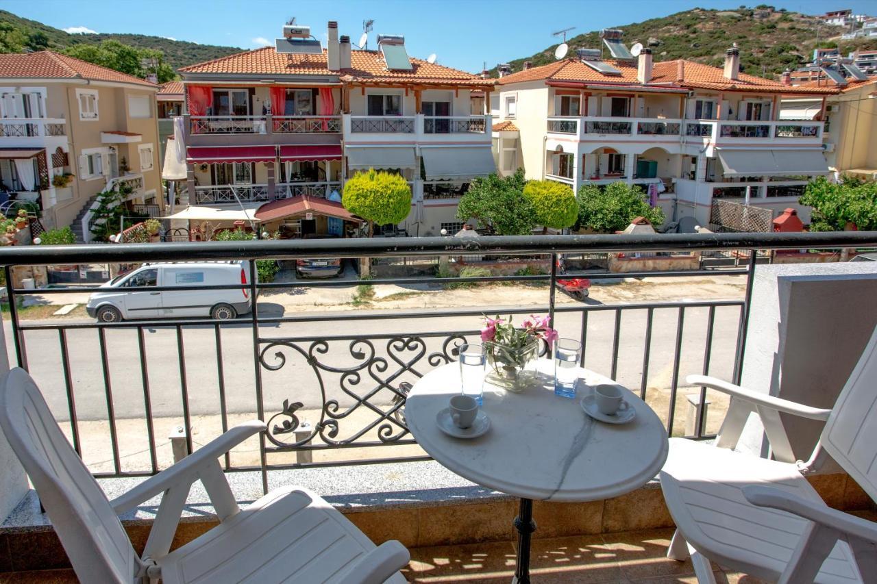 Near The Sea House Villa Néa Péramos Екстериор снимка