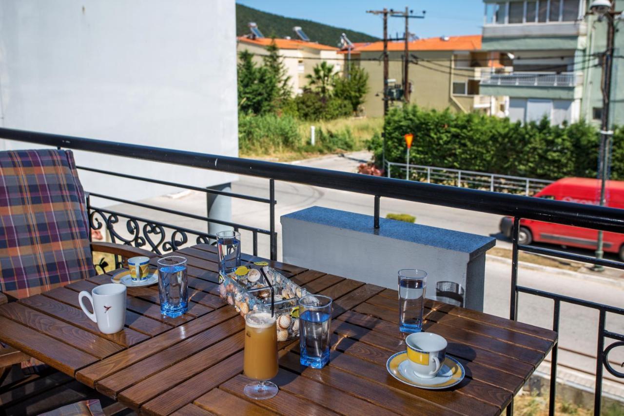 Near The Sea House Villa Néa Péramos Екстериор снимка